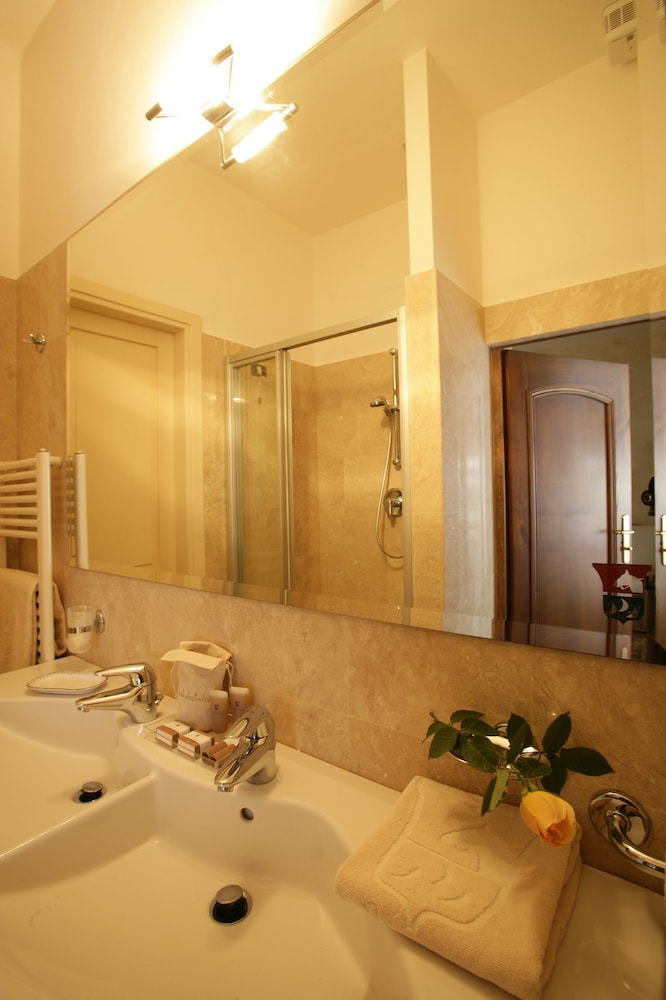 Deluxe Suite, 2 Bedrooms photo 3