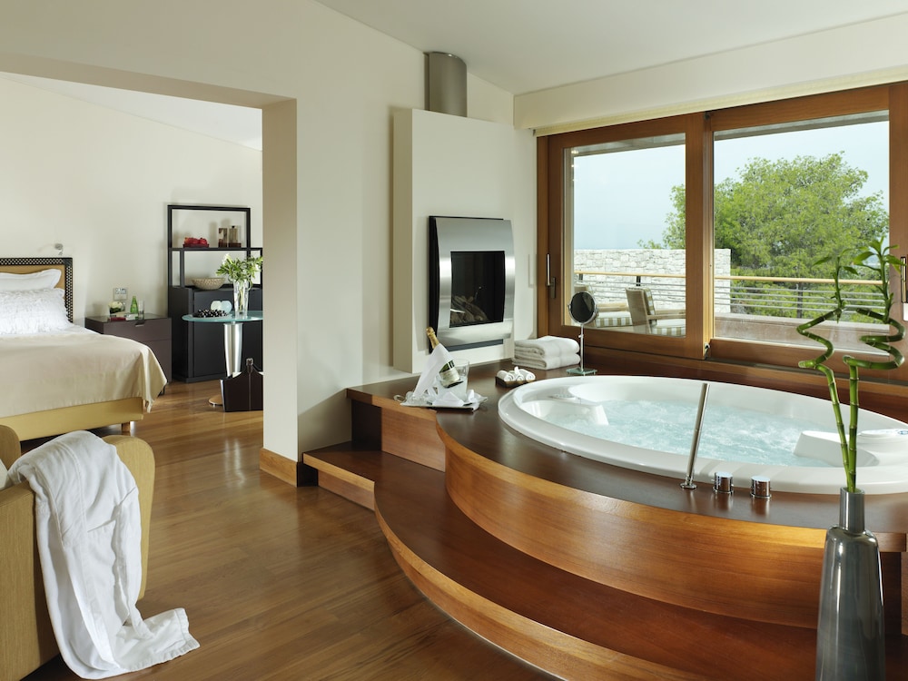 Premier Villa, Sea View - Photo 2
