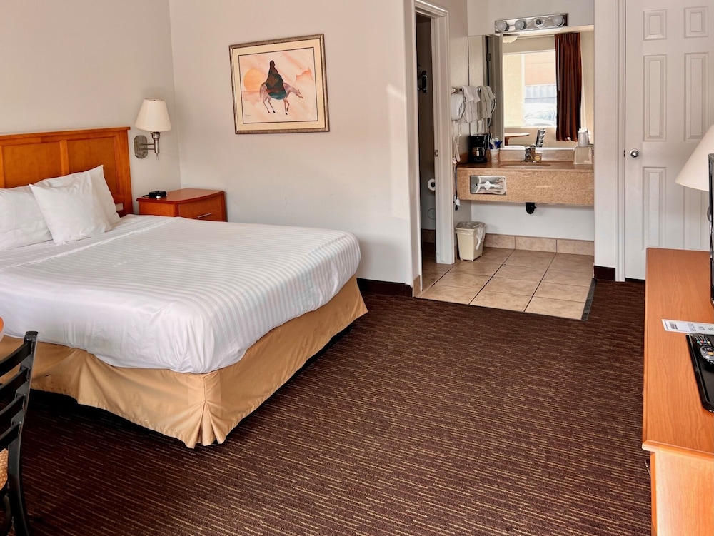 Business Room, 1 Queen Bed photo 1