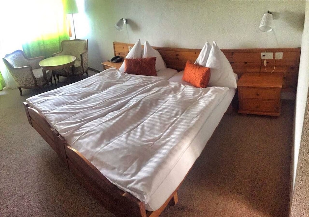 Standard Twin Room, 2 Twin Beds photo 2