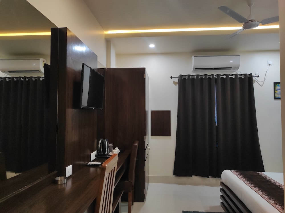 Family Room - Photo 20
