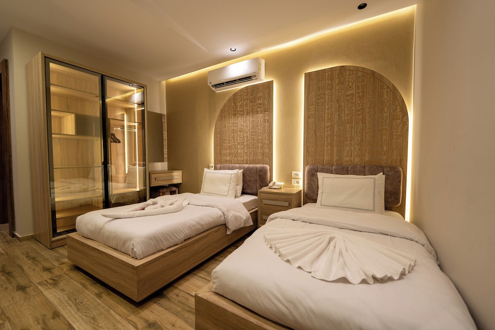 Deluxe Room, 2 Twin Beds - Photo 2