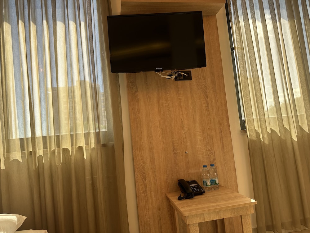 Standard Triple Room - Photo 13