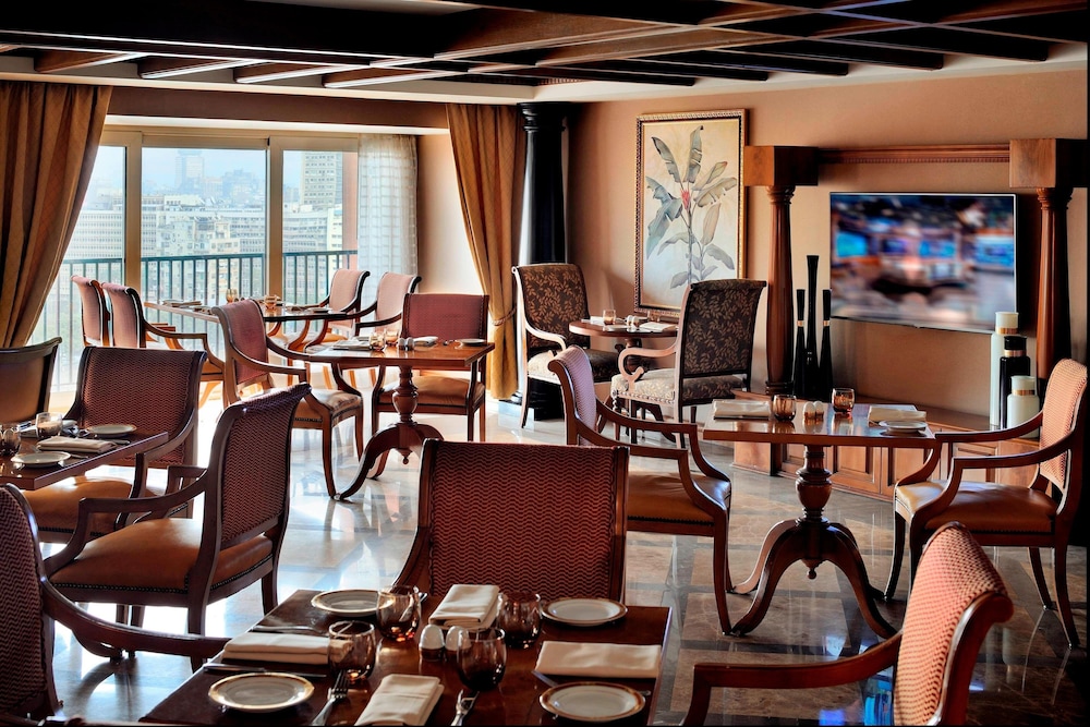 Suite, 1 King Bed, Balcony - Photo 12