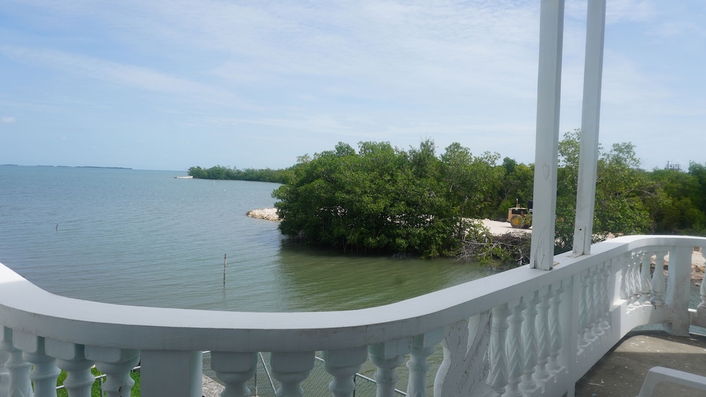 Family Apartment, Multiple Beds, Kitchen, Sea View photo 2