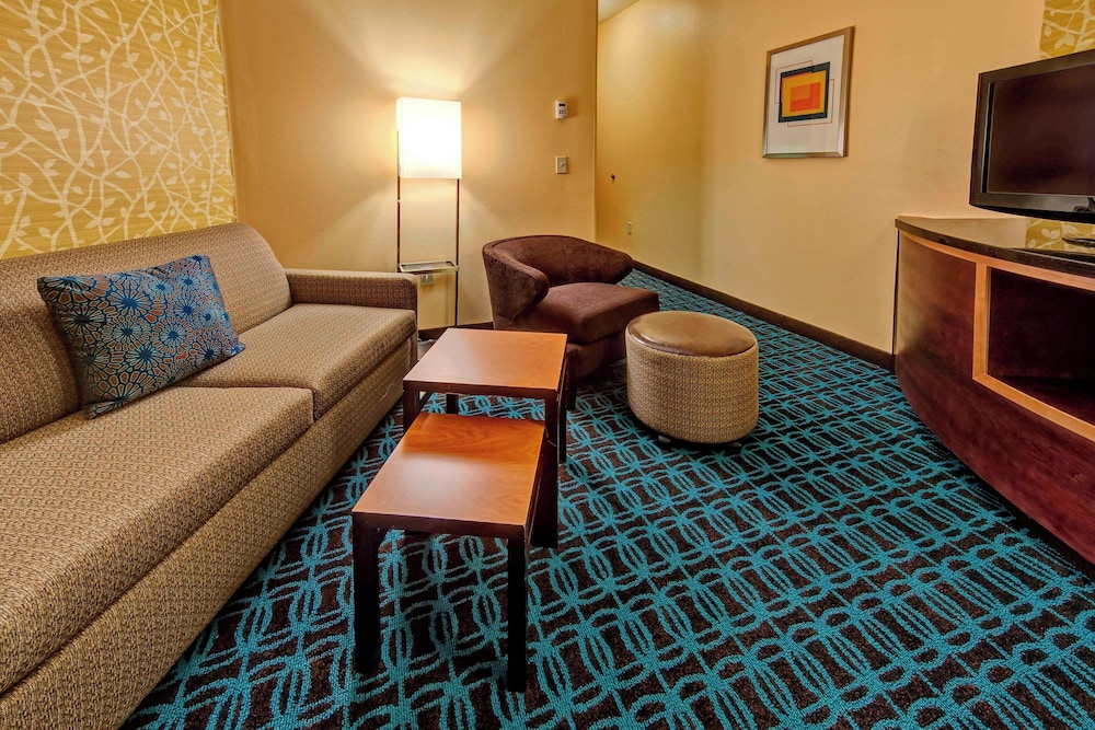Executive Suite, Multiple Beds - Photo 2