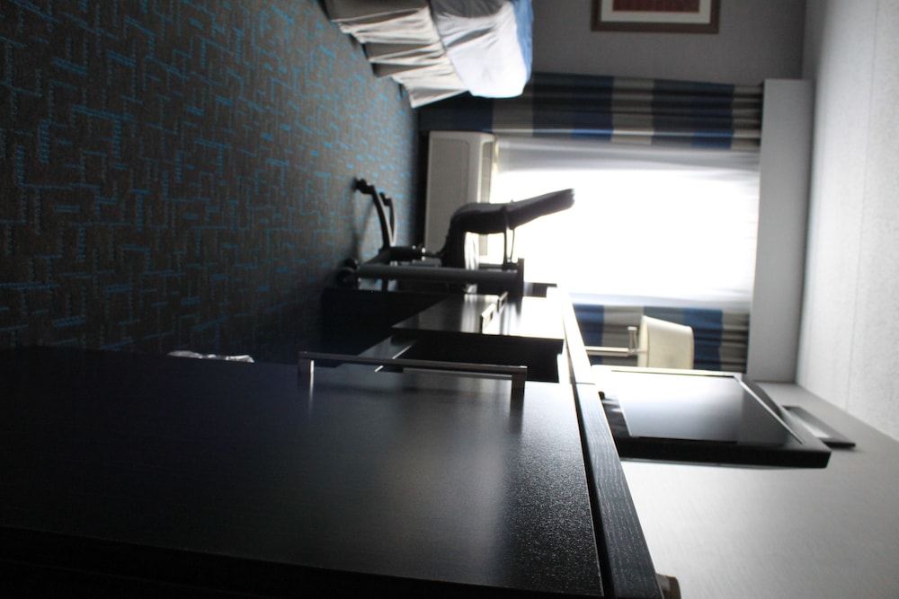 Standard Room, 1 King Bed, Jetted Tub - Photo 1