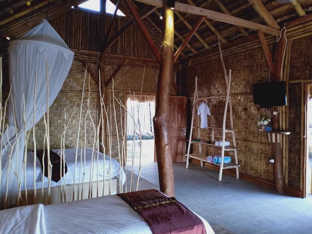 Standard Double or Twin Room, Beach View photo 2