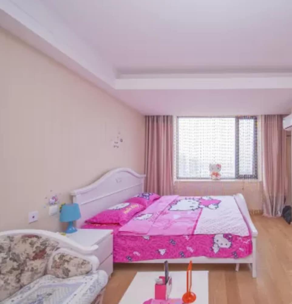Hello Kitty Theme Room photo 1