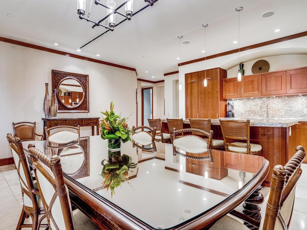 Condo, 3 Bedrooms, Ocean View (301)