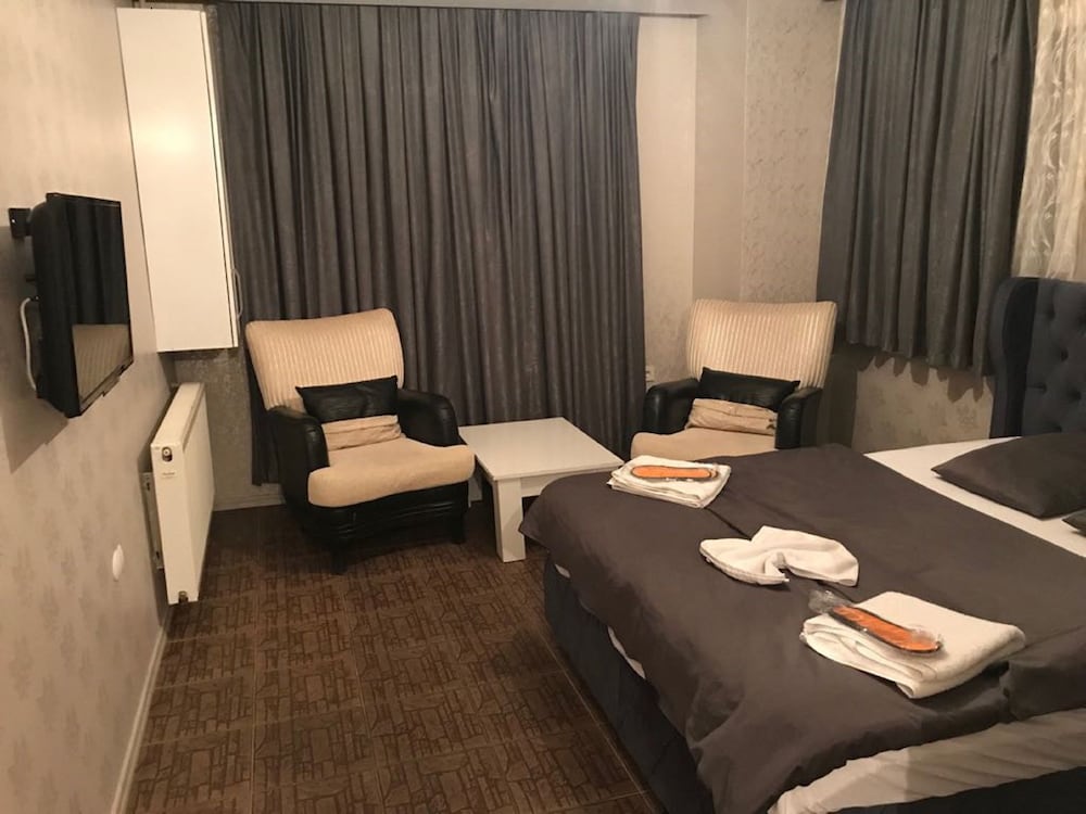 Deluxe Studio Suite photo 1