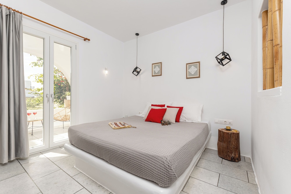 Deluxe Suite, Garden View