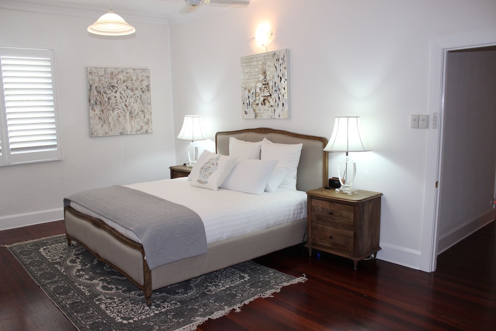 Luxury House, 4 Bedrooms, Non Smoking, Kitchen photo 2