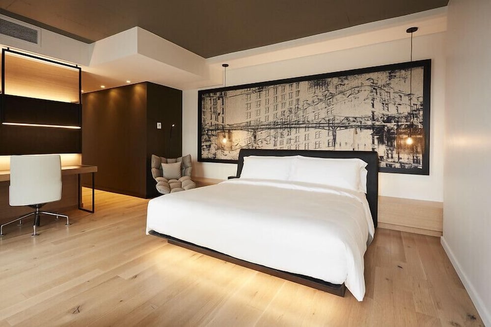 Premier Suite