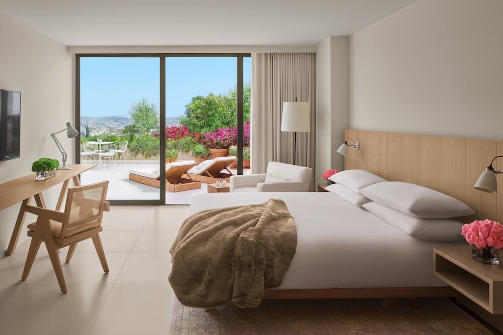 Premier Suite, 1 King Bed with Sofa bed