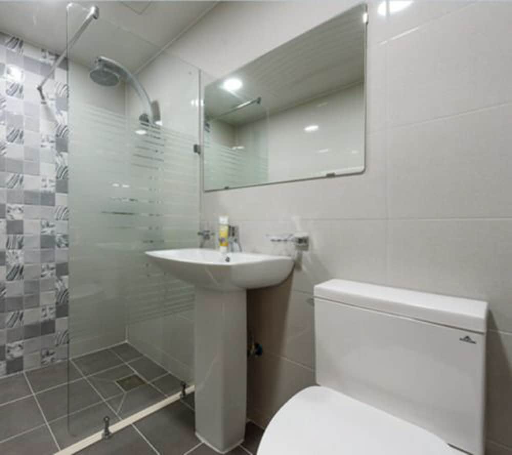 Duplex (#301) photo 2