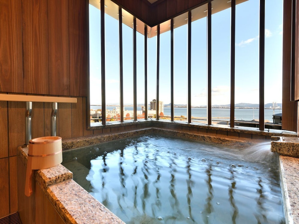 [KAROI Luxury floor] Japanese Style with Open Air Bath, Twin Beds, Non Smoking - Photo 3
