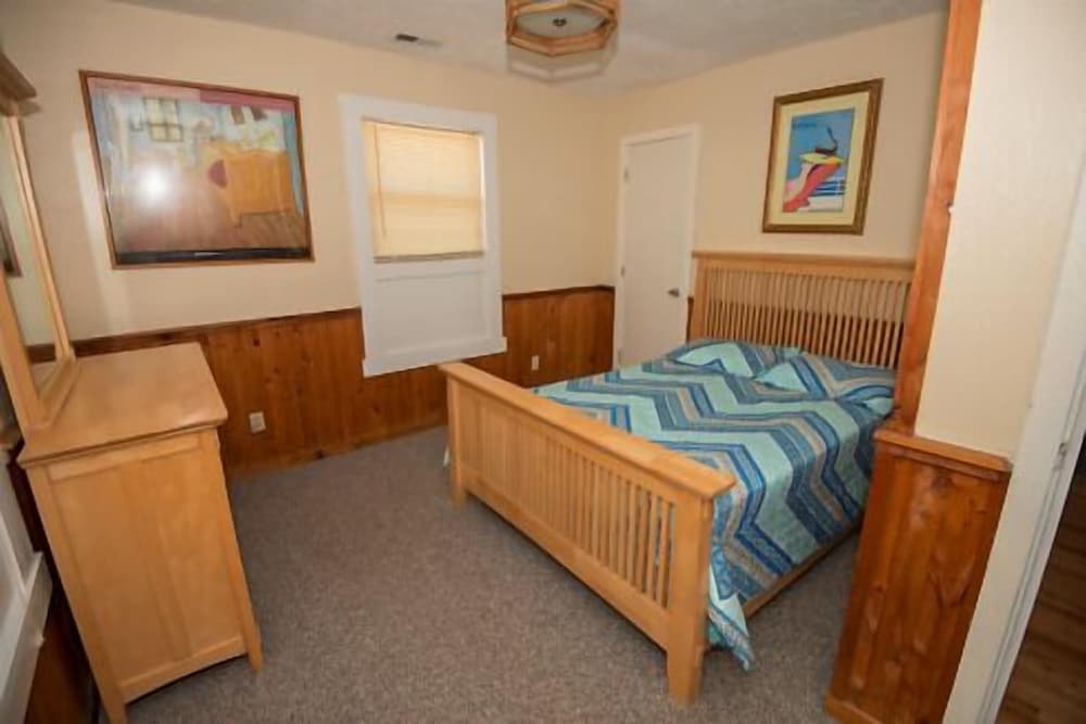 87 – semi oceanfront 3 story cottage photo 2