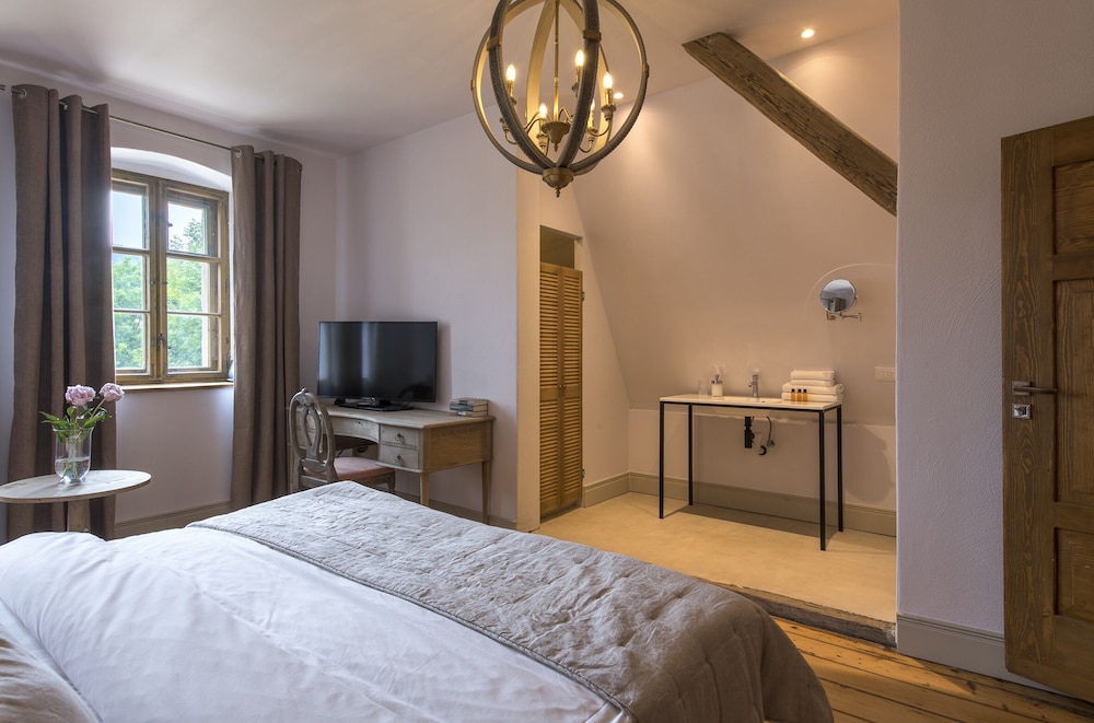 Standard Room photo 3