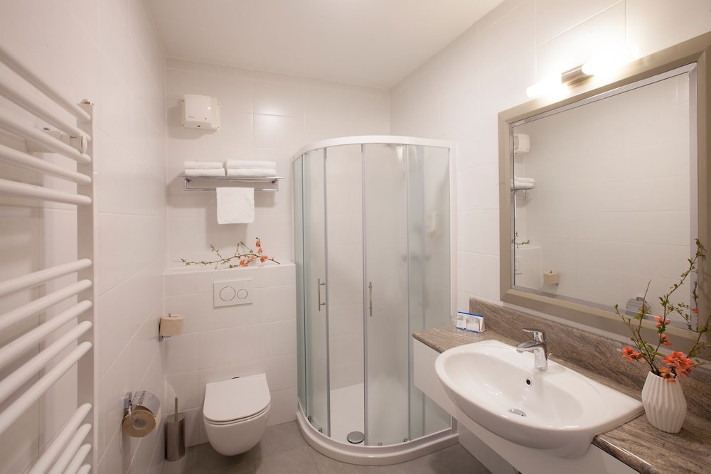 Superior Double or Twin Room, Balcony - Photo 16