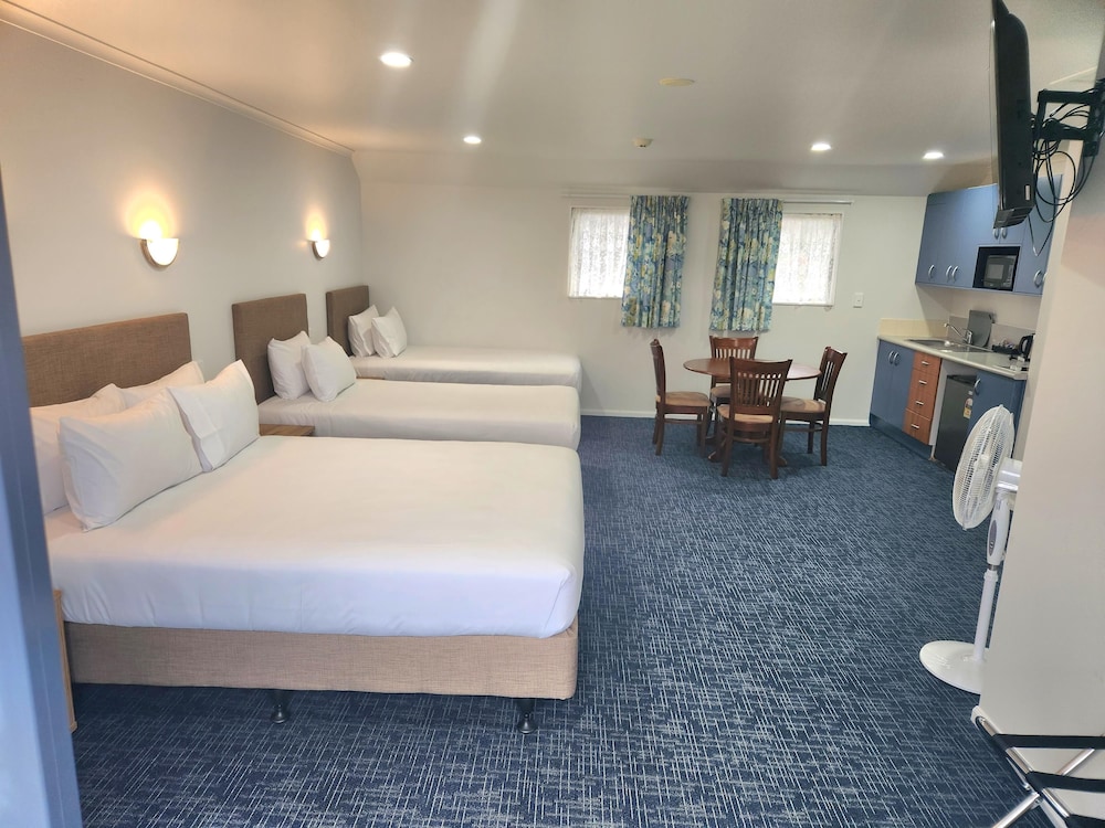 Executive Studio Suite - Photo 5
