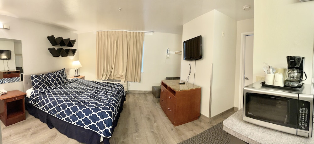 Family Suite, 2 Bedrooms, Non Smoking, Connecting Rooms photo 2