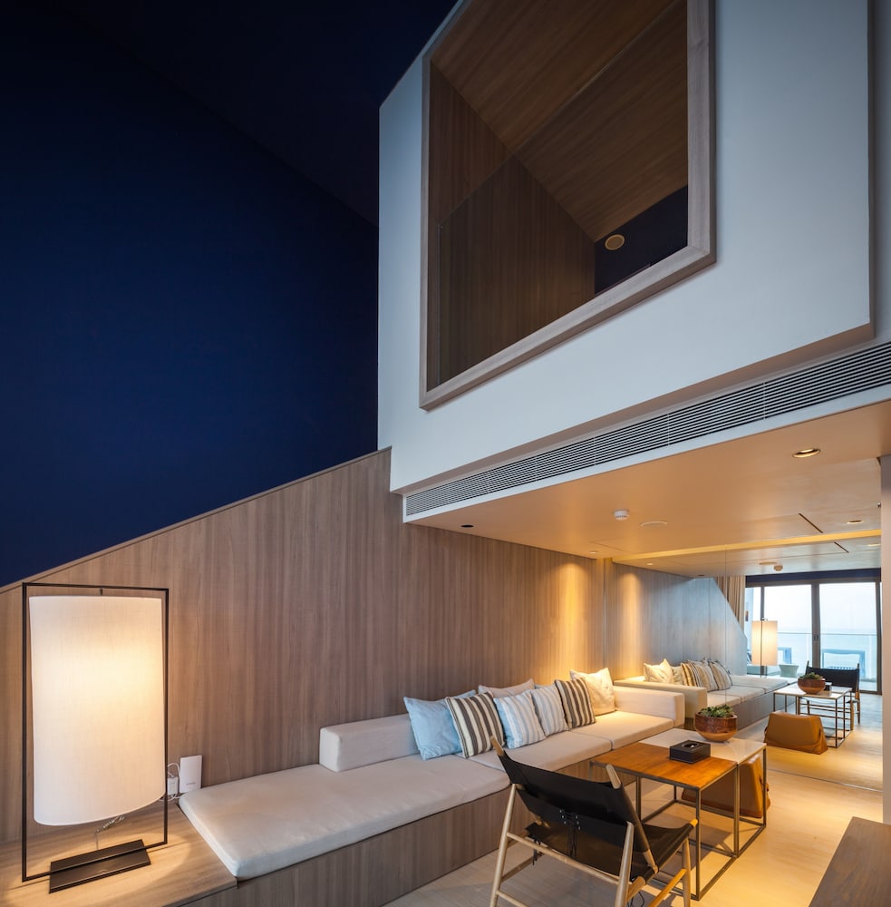 Villa, 1 King Bed (Sky Pool) photo 3