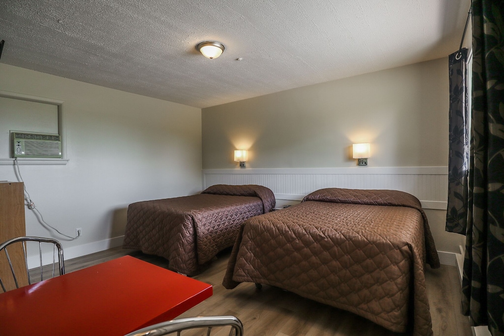 Quadruple Room, 2 Double Beds photo 1