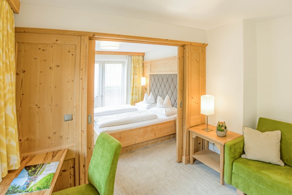 Deluxe Double Room photo 3