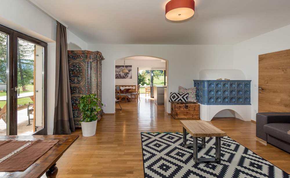 Deluxe Apartment, 2 Bedrooms, Sauna, Mountain View (Erde)