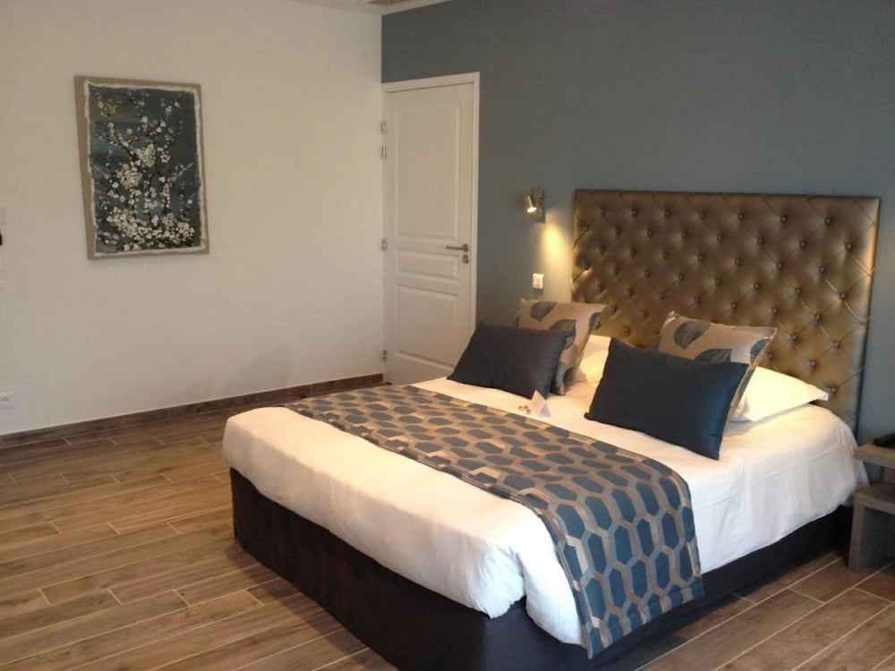 Superior Double Room Single Use photo 2