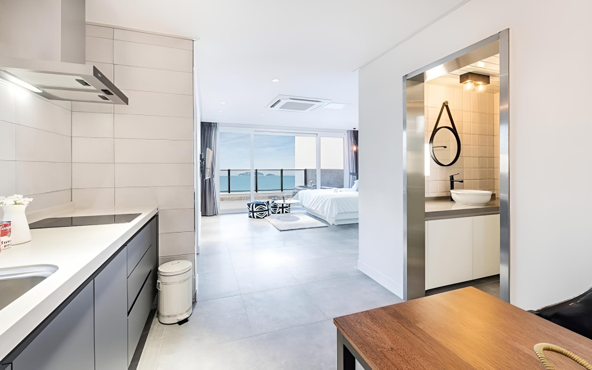 Room (Room 201 (Jetted Spa Private Terrace )
