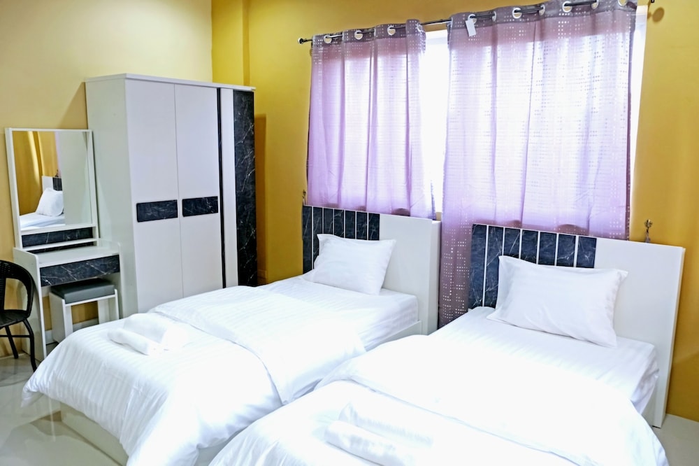 Standard Twin Room - Photo 1