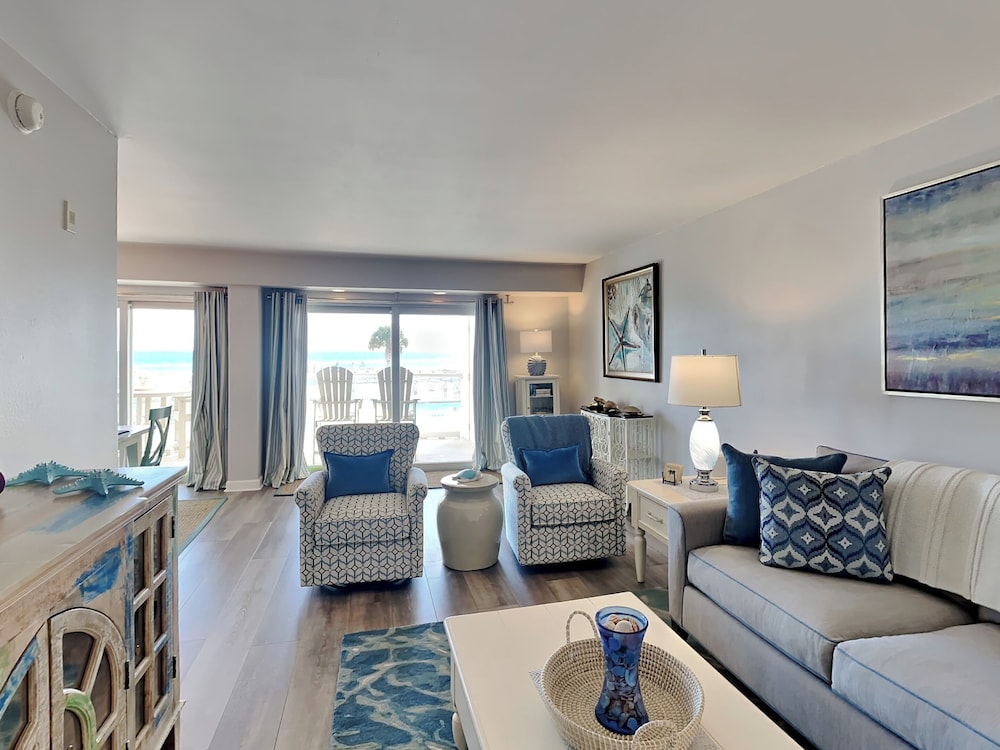 Condo, 1 King Bed with Sofa bed, Balcony, Ocean View (#206 East - No Pets)