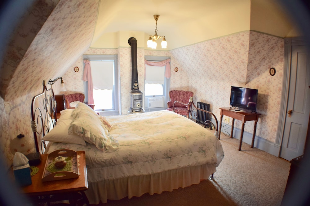 Anna's Room (3rd Floor)