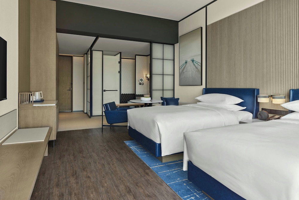 Executive Room, 2 Double Beds, Lake View