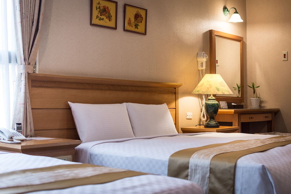 Deluxe Quadruple Room - Photo 2