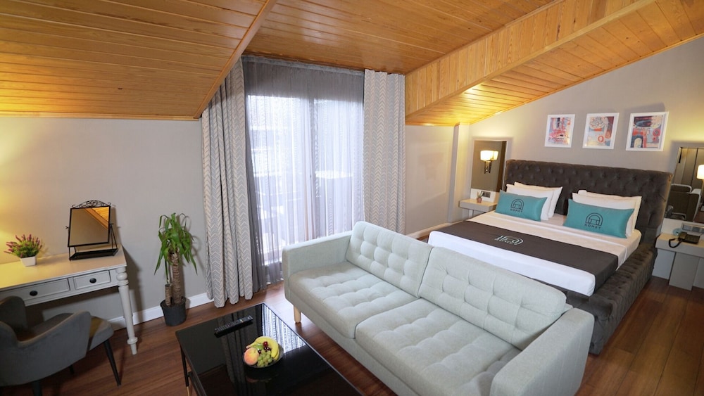 King Suite - Photo 5