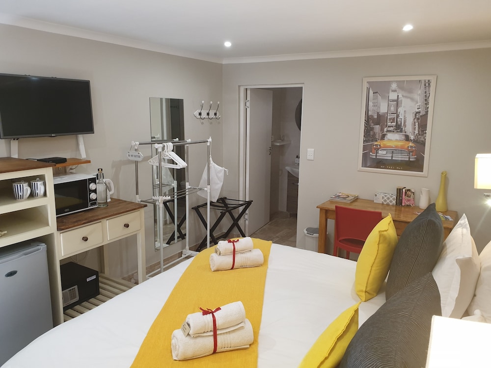 Standard Room photo 2
