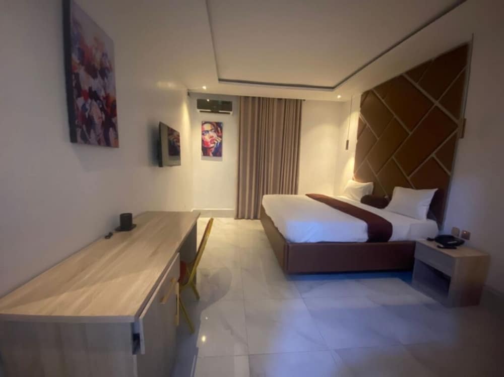 Deluxe Room - Photo 2