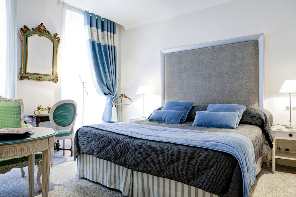 Superior Double or Twin Room - Photo 9
