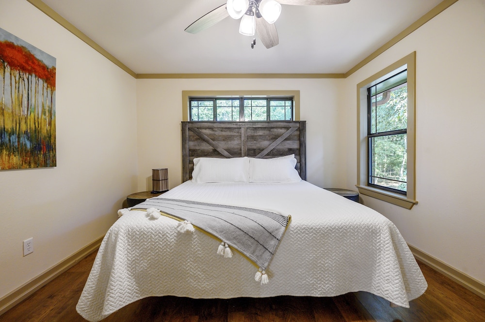 Cabin, 2 Bedrooms photo 2