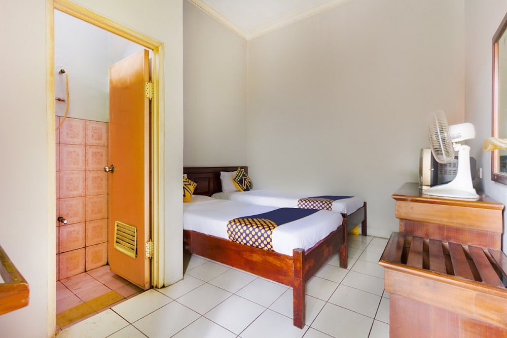 Economy Twin Room