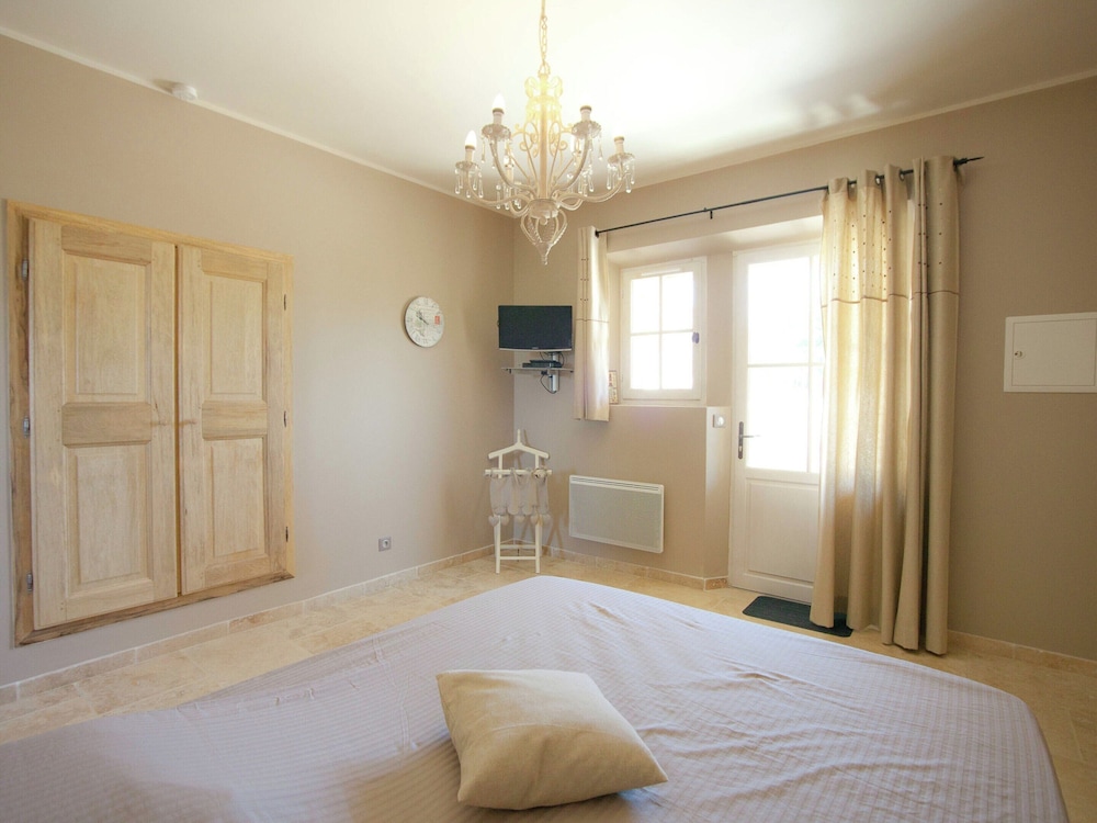 Villa photo 3