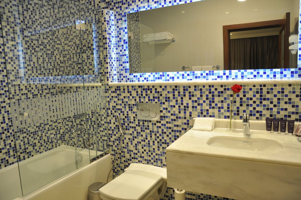 Royal Villa photo 3