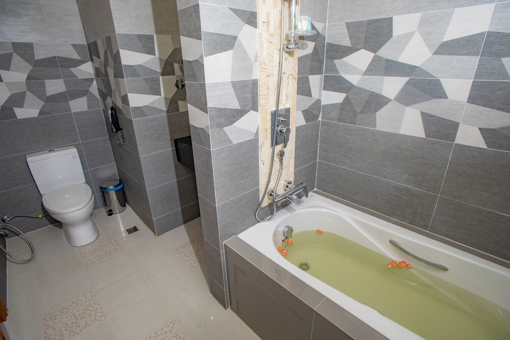 Apartment, 2 Bedrooms - Photo 12