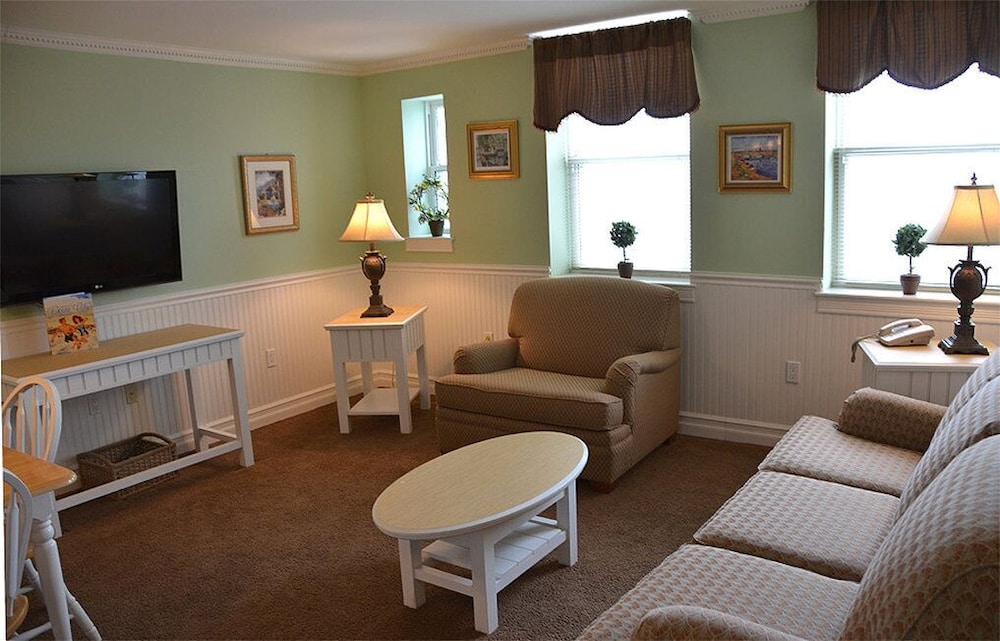Oceanfront Two Bedroom Suite