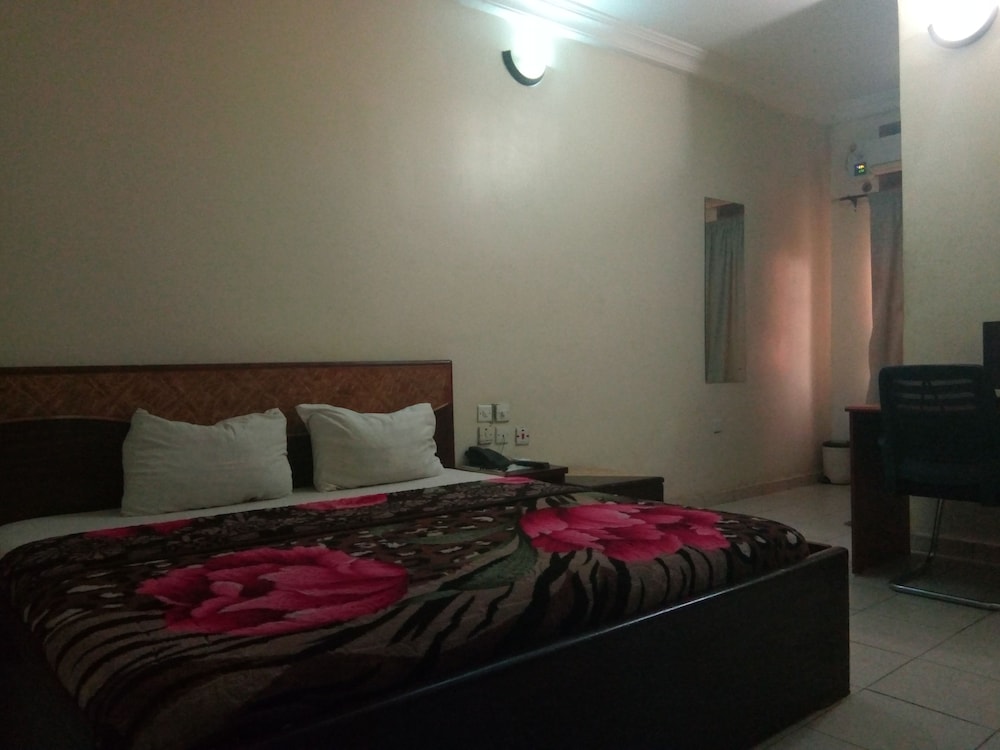 Standard Room photo 3