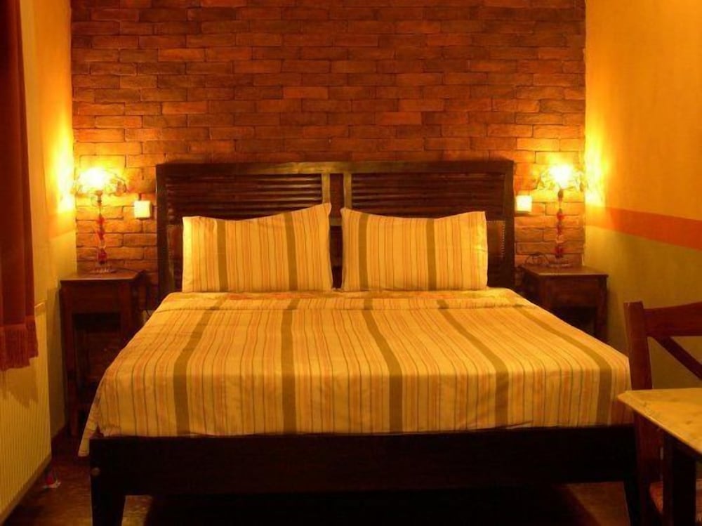 Standard Triple Room (Meteora View)