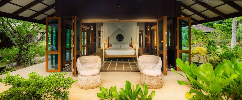 Exclusive Villa, 2 Bedrooms, Sea View, Beachfront photo 2